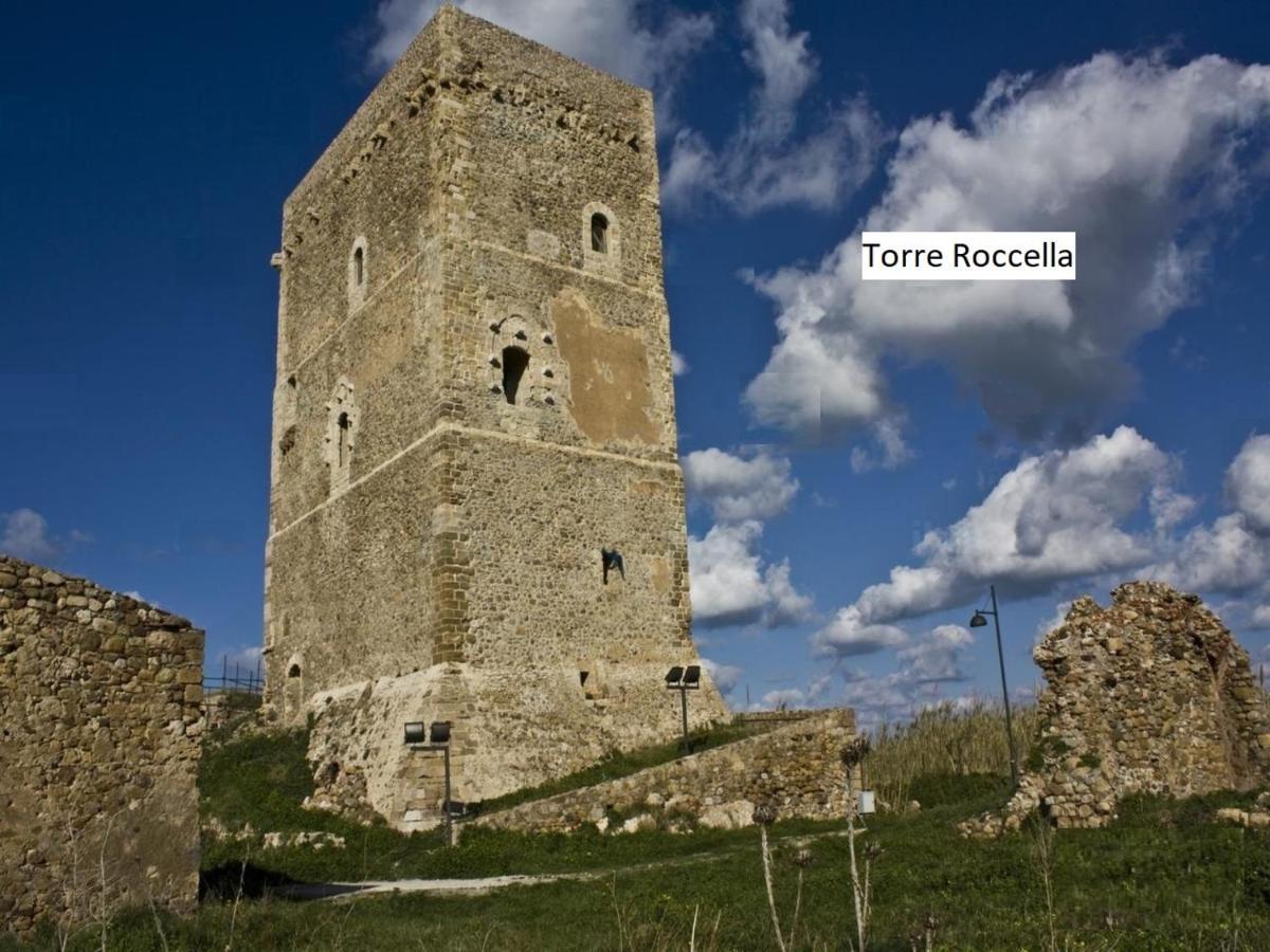 Case Vacanze Le Rose Campofelice Di Roccella Eksteriør bilde