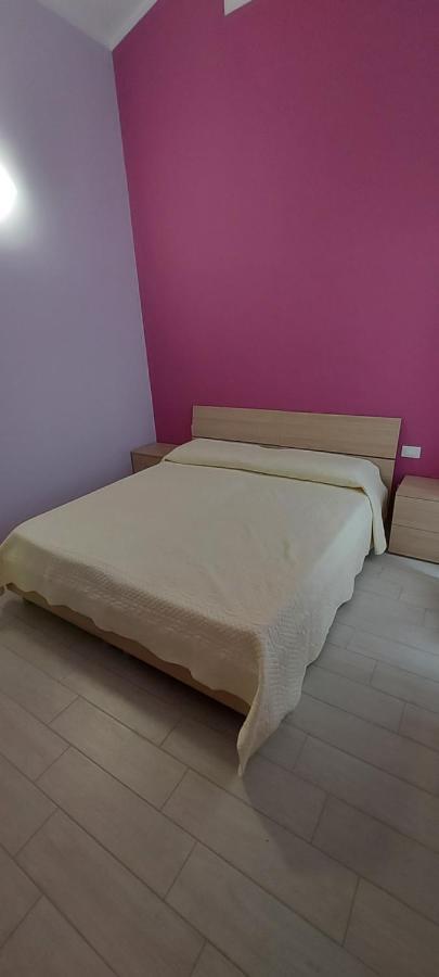 Case Vacanze Le Rose Campofelice Di Roccella Eksteriør bilde